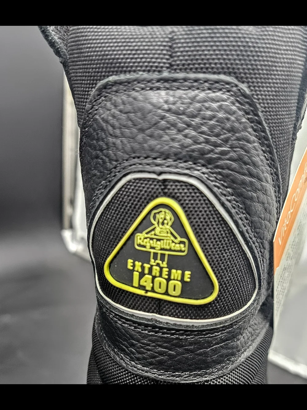 REFRIGIWEAR 1400 GRAMS 192CR Extreme Freezer Pull On Boot